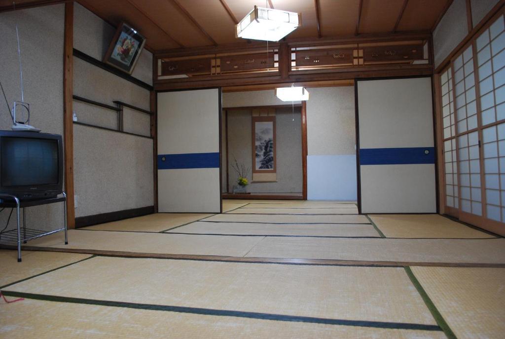 Chizuru Ryokan Hiroshima Extérieur photo